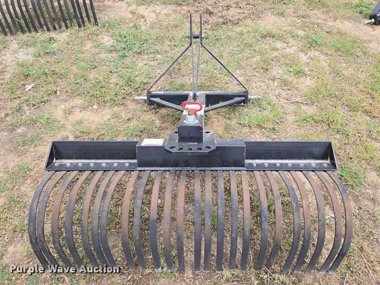 image for item FH6558 Mahindra rake