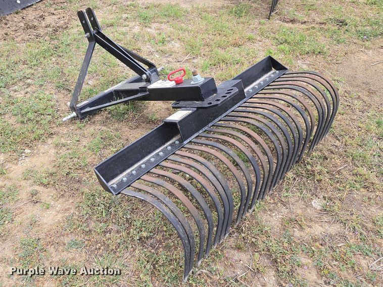image for item FH6558 Mahindra rake