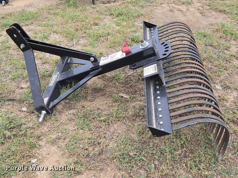 image for item FH6558 Mahindra rake