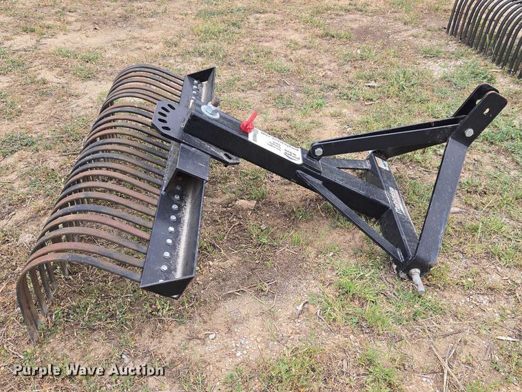 image for item FH6558 Mahindra rake