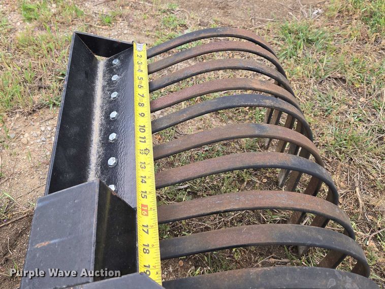 image for item FH6558 Mahindra rake