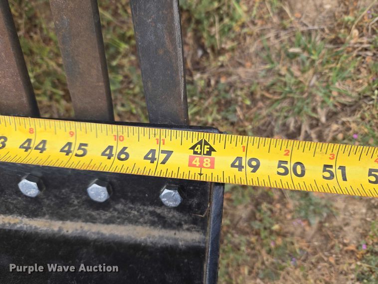 image for item FH6558 Mahindra rake