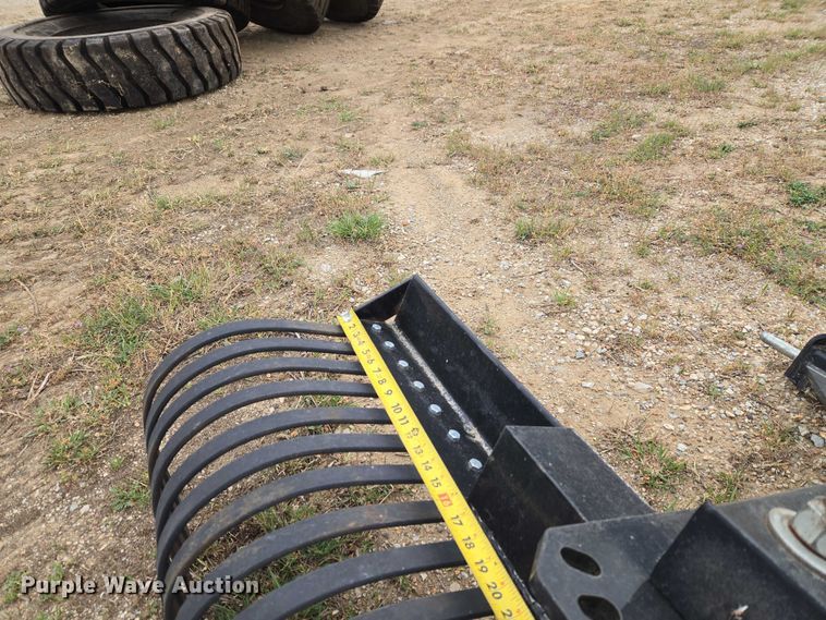 image for item FH6559 Mahindra 20KLRSD4-M rake