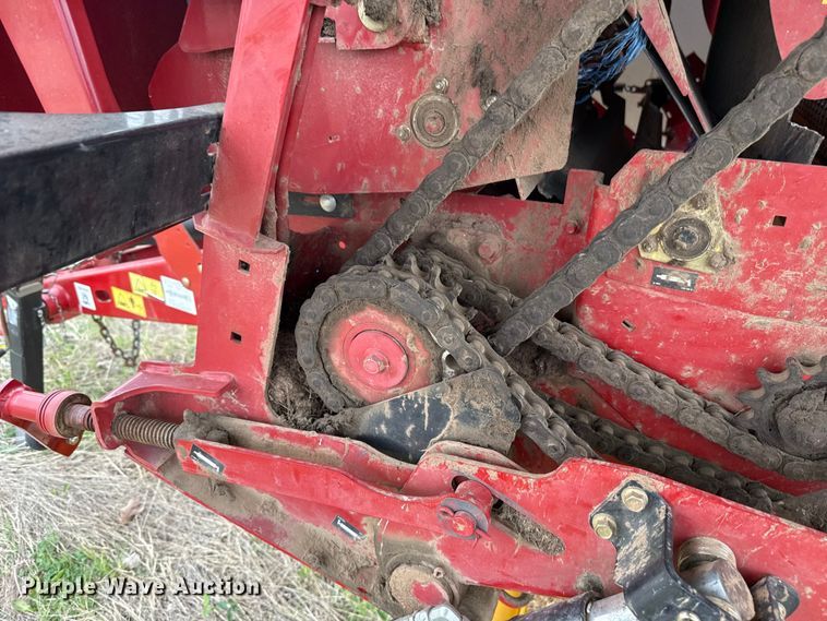 image for item FH6569 2020 New Holland Roll-Belt 450 round baler