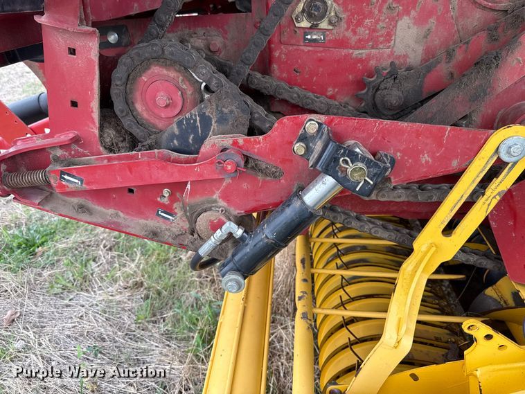 image for item FH6569 2020 New Holland Roll-Belt 450 round baler