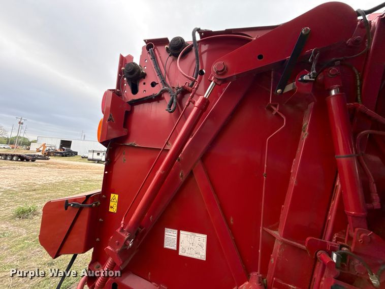 image for item FH6569 2020 New Holland Roll-Belt 450 round baler