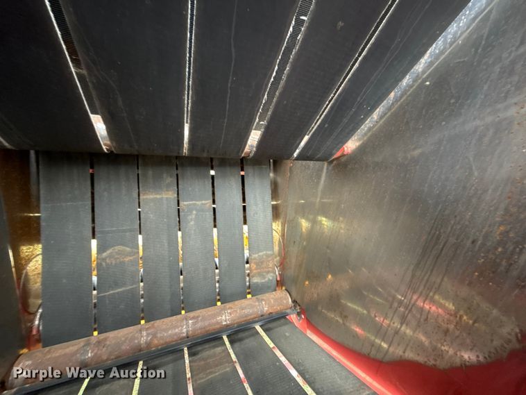 image for item FH6569 2020 New Holland Roll-Belt 450 round baler