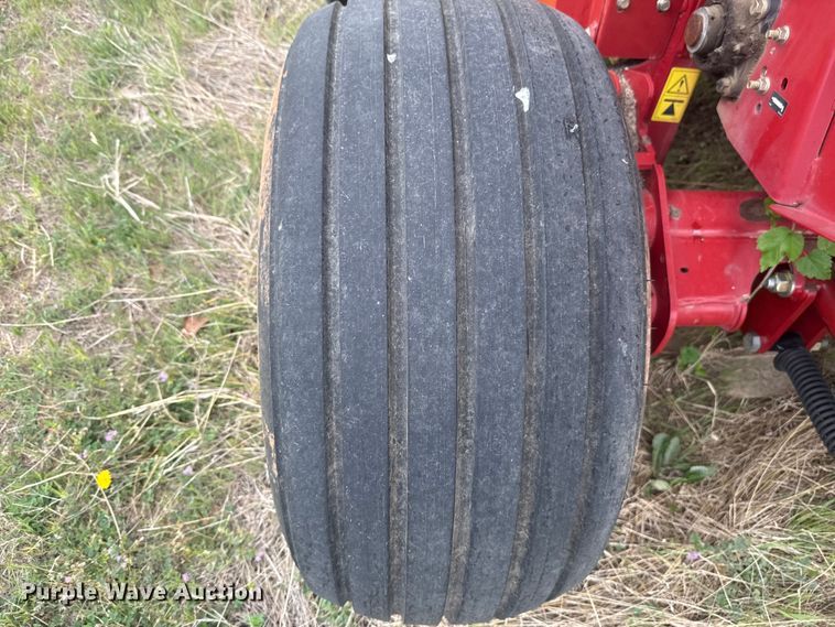 image for item FH6569 2020 New Holland Roll-Belt 450 round baler