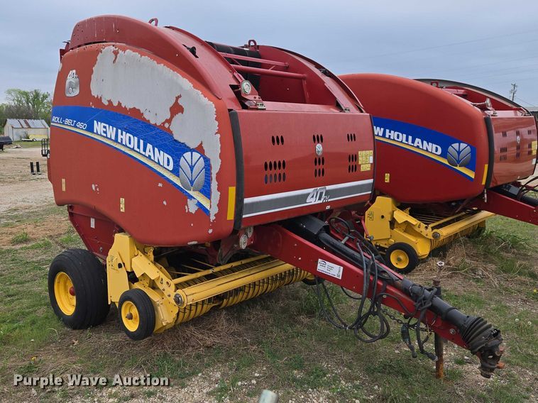image for item FH6570 2015 New Holland Roll Belt 460 round baler