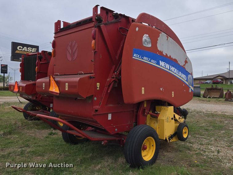 image for item FH6570 2015 New Holland Roll Belt 460 round baler