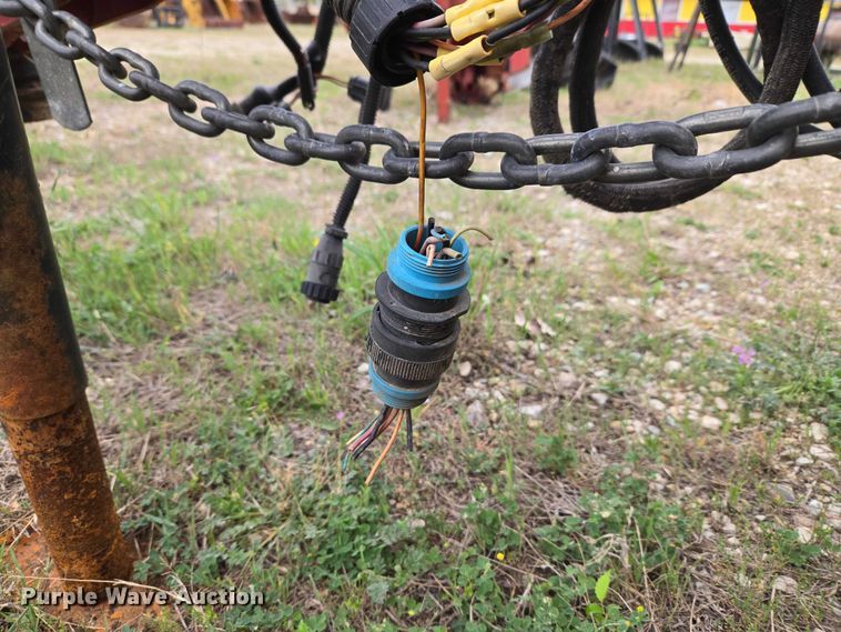 image for item FH6570 2015 New Holland Roll Belt 460 round baler