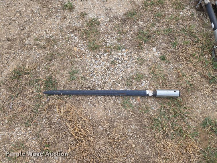 image for item FH6587 Approximately 12 Spring Creek Products bale spears