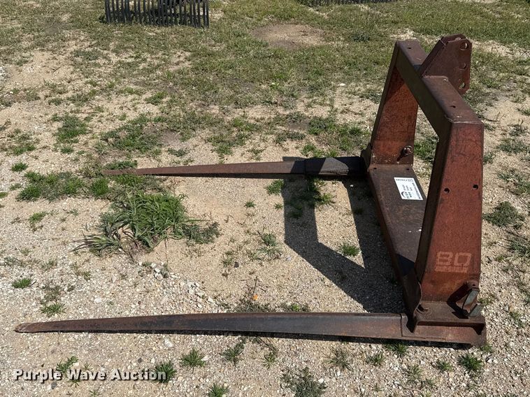 image for item FH6589 New Holland 80 hay bale spear