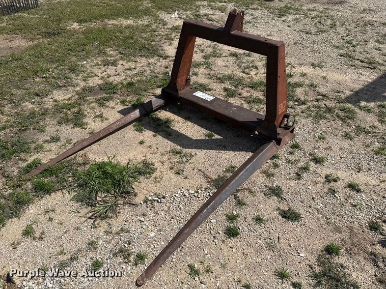 image for item FH6589 New Holland 80 hay bale spear