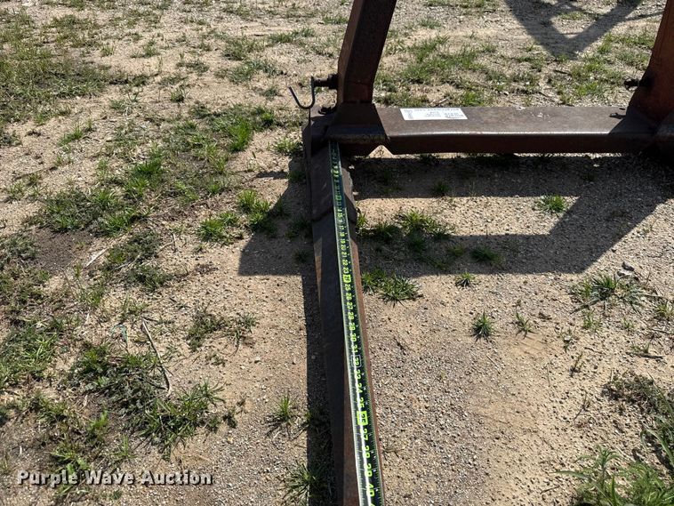 image for item FH6589 New Holland 80 hay bale spear