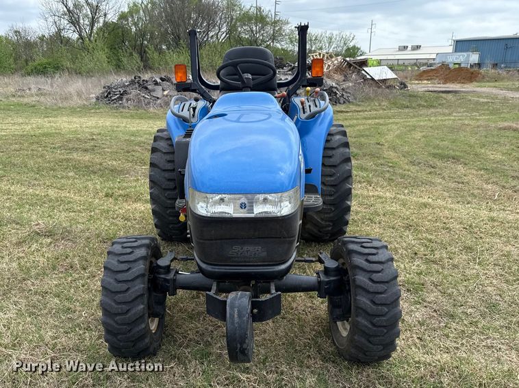 image for item FH6590 New Holland TC29D MFWD tractor