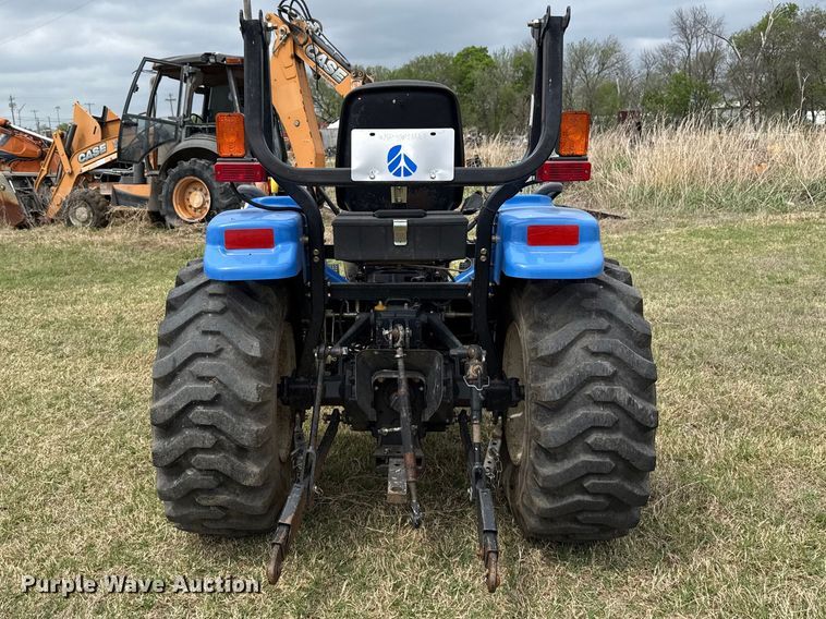 image for item FH6590 New Holland TC29D MFWD tractor