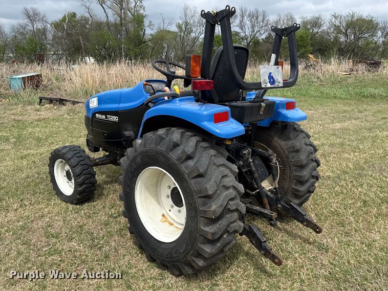 image for item FH6590 New Holland TC29D MFWD tractor