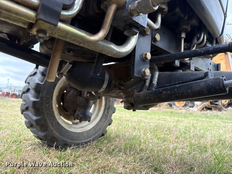 image for item FH6590 New Holland TC29D MFWD tractor