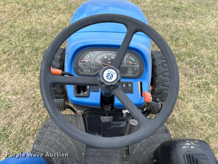 image for item FH6590 New Holland TC29D MFWD tractor