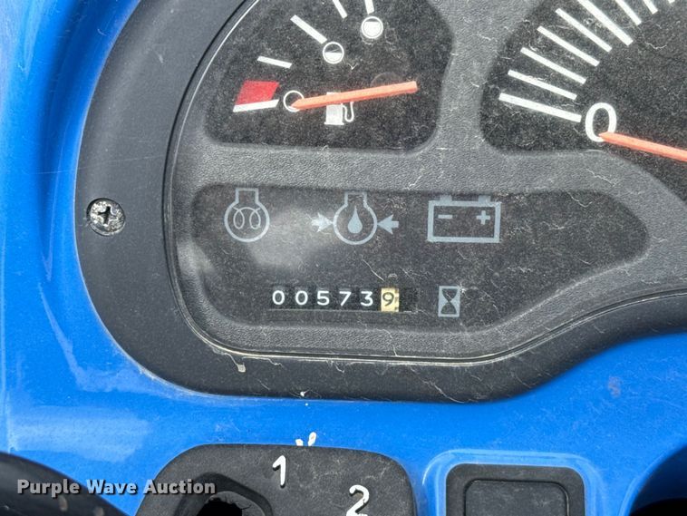 image for item FH6590 New Holland TC29D MFWD tractor