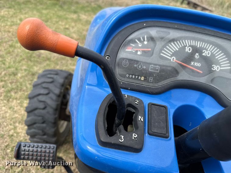 image for item FH6590 New Holland TC29D MFWD tractor