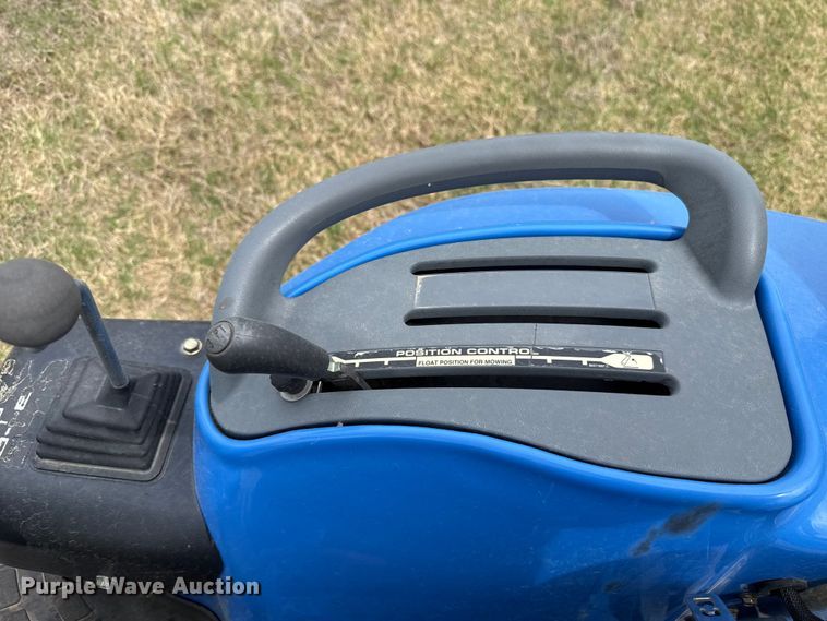 image for item FH6590 New Holland TC29D MFWD tractor