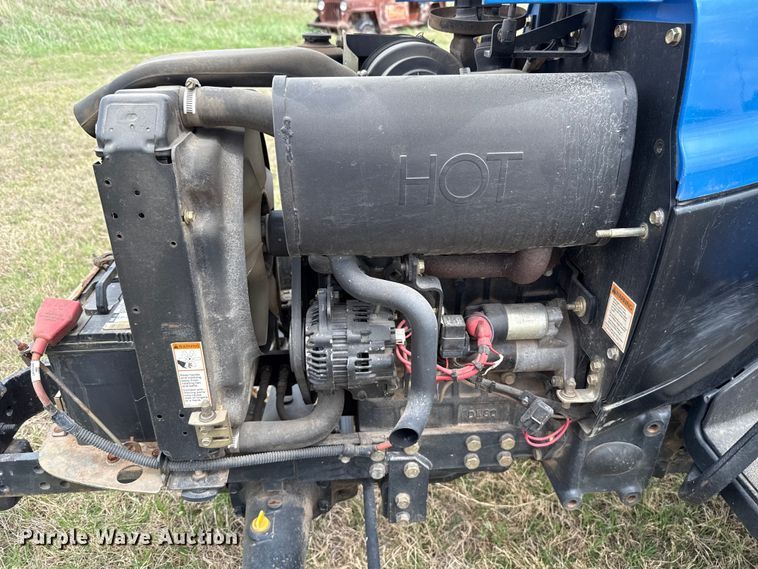 image for item FH6590 New Holland TC29D MFWD tractor