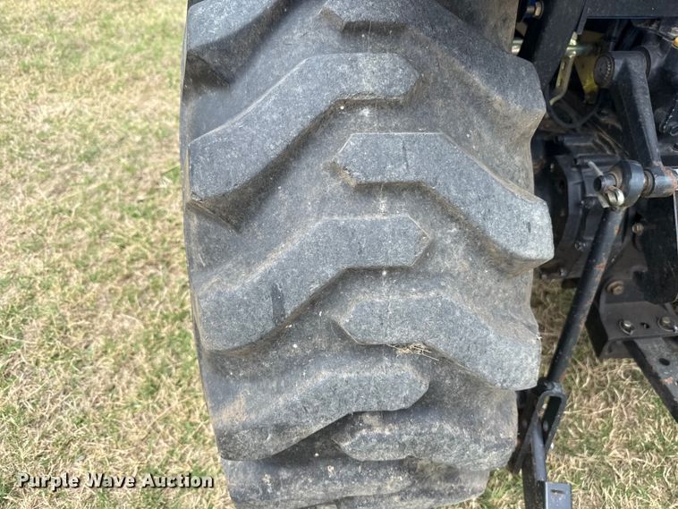 image for item FH6590 New Holland TC29D MFWD tractor