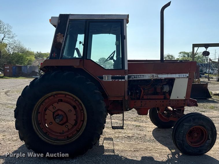 image for item FH6591 1979 International Harvester F1086 tractor