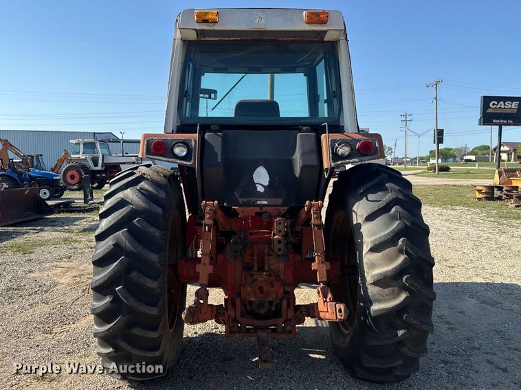 image for item FH6591 1979 International Harvester F1086 tractor
