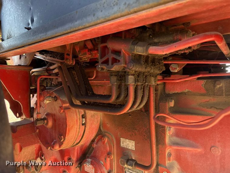 image for item FH6591 1979 International Harvester F1086 tractor