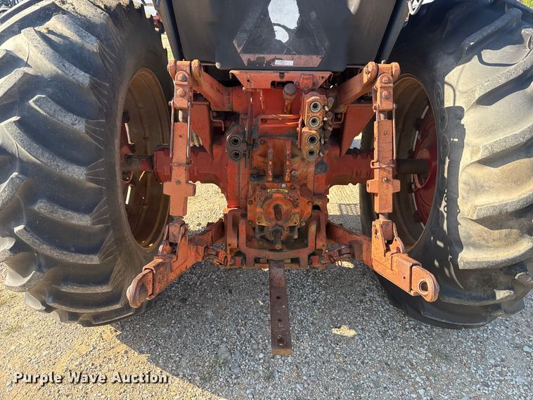 image for item FH6591 1979 International Harvester F1086 tractor