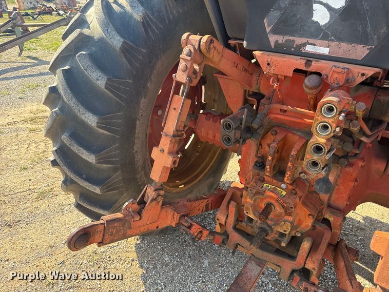 image for item FH6591 1979 International Harvester F1086 tractor