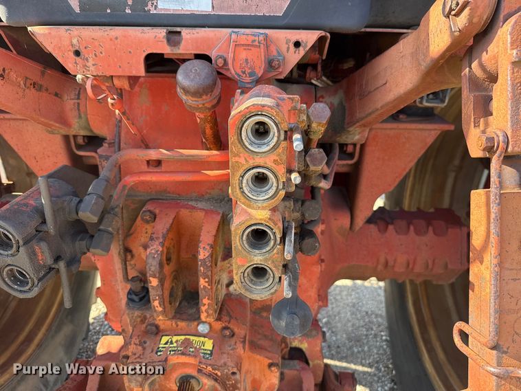 image for item FH6591 1979 International Harvester F1086 tractor