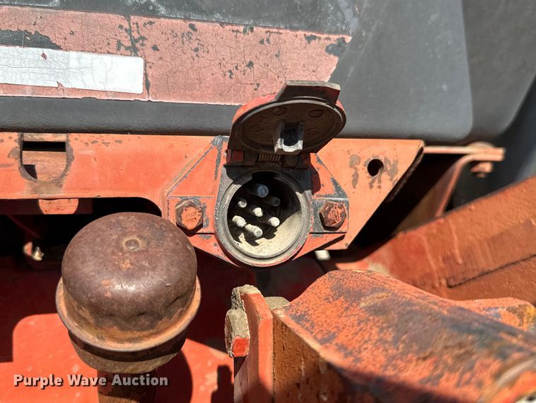 image for item FH6591 1979 International Harvester F1086 tractor