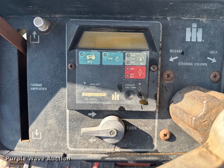 image for item FH6591 1979 International Harvester F1086 tractor