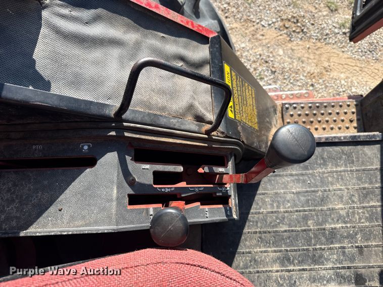 image for item FH6591 1979 International Harvester F1086 tractor