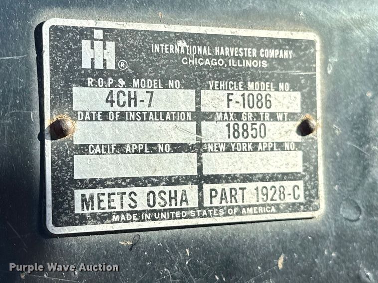 image for item FH6591 1979 International Harvester F1086 tractor