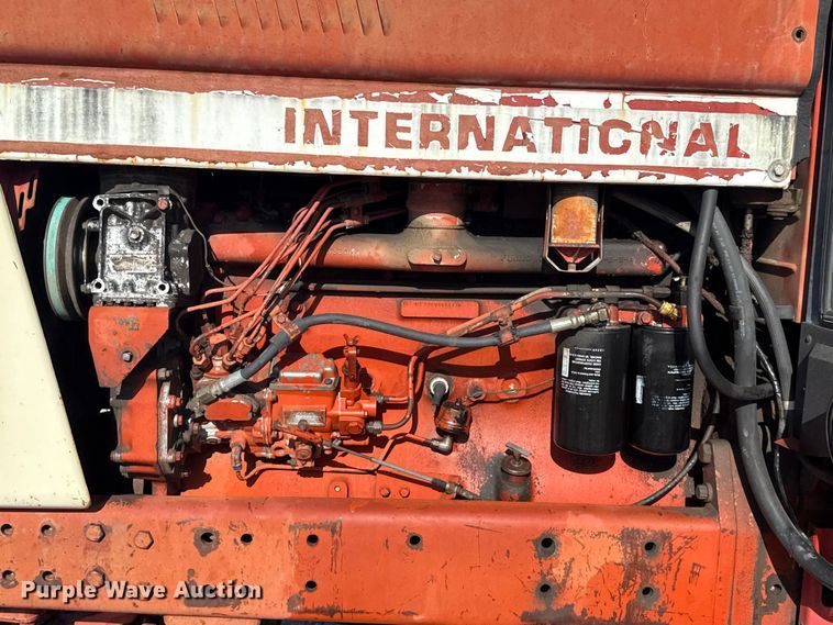 image for item FH6591 1979 International Harvester F1086 tractor