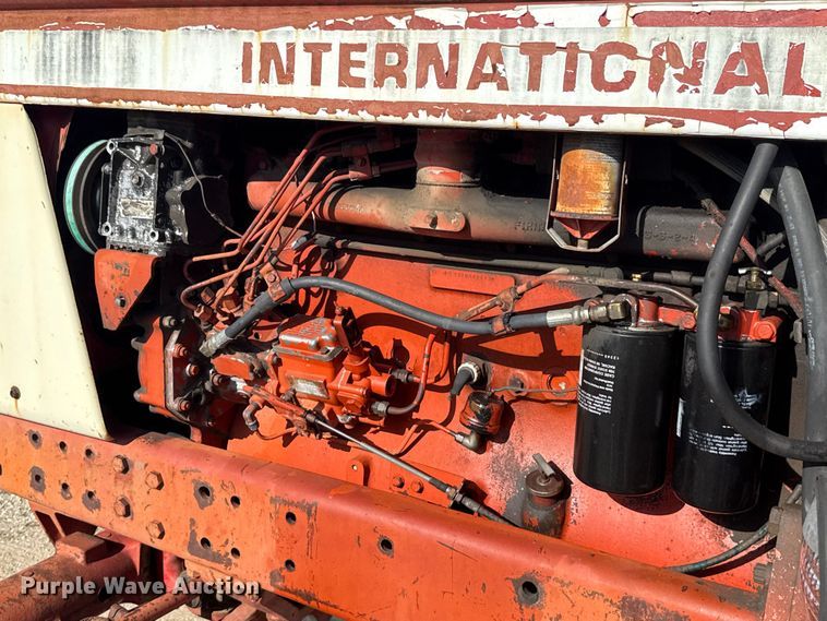 image for item FH6591 1979 International Harvester F1086 tractor