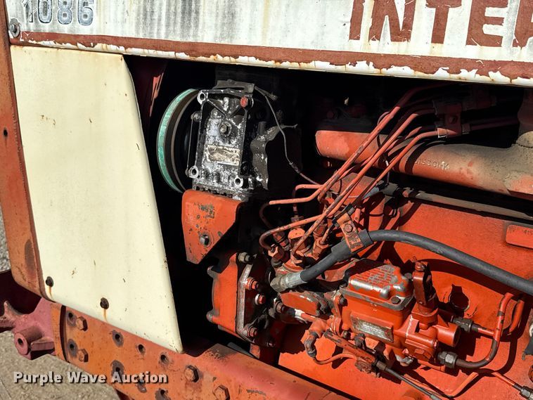 image for item FH6591 1979 International Harvester F1086 tractor