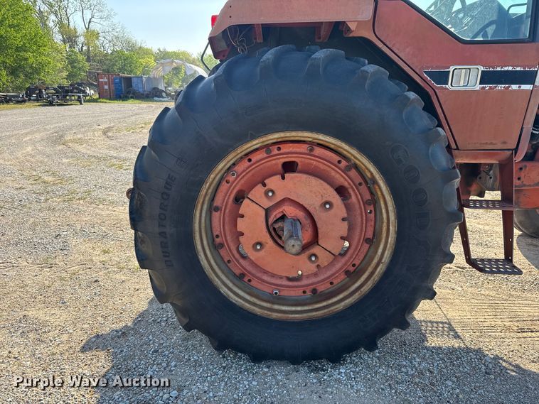 image for item FH6591 1979 International Harvester F1086 tractor