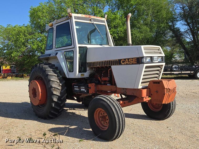 image for item FH6592 Case 2290 tractor