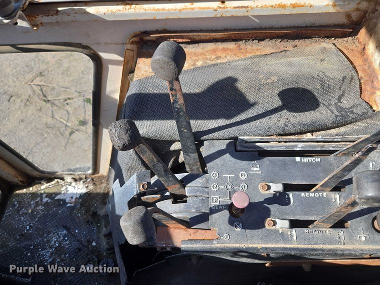 image for item FH6592 Case 2290 tractor