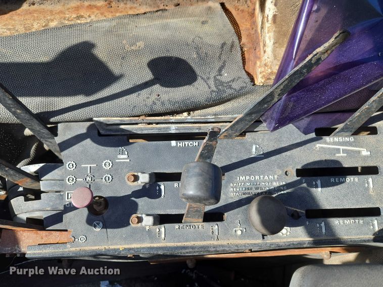 image for item FH6592 Case 2290 tractor