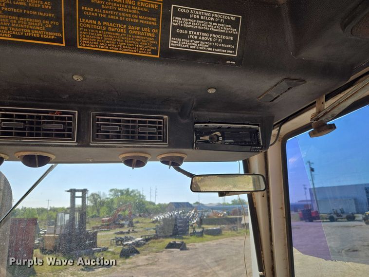 image for item FH6592 Case 2290 tractor