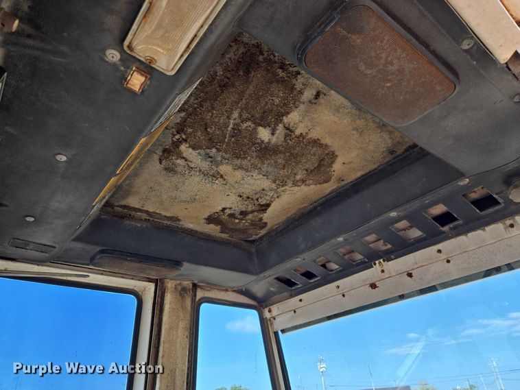 image for item FH6592 Case 2290 tractor