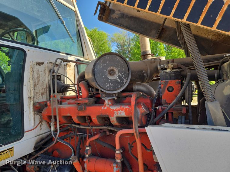 image for item FH6592 Case 2290 tractor