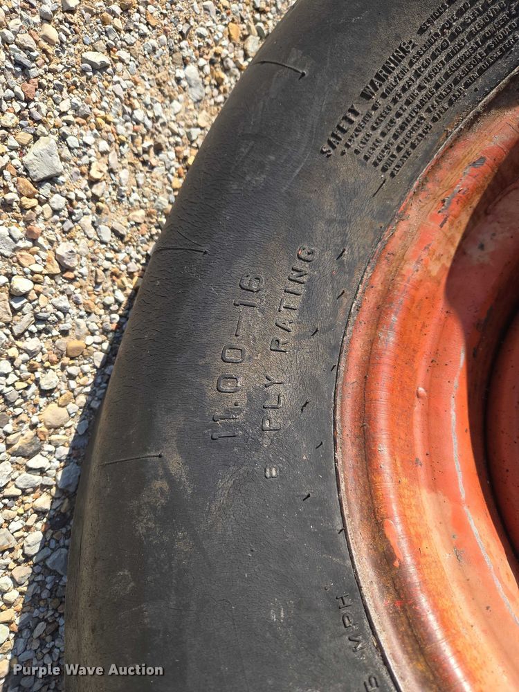 image for item FH6592 Case 2290 tractor